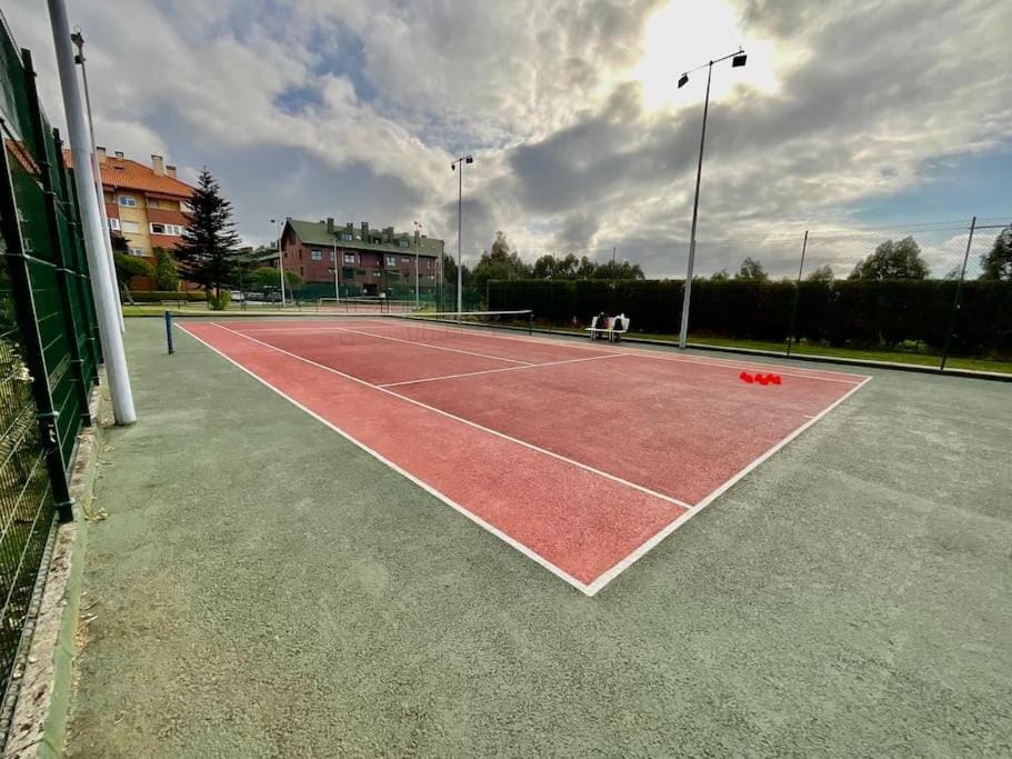 Tennis court