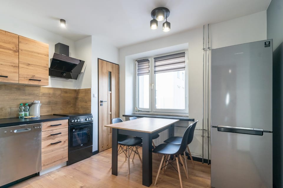 Kitchen or kitchenette, Dining area, pet friendly, stove