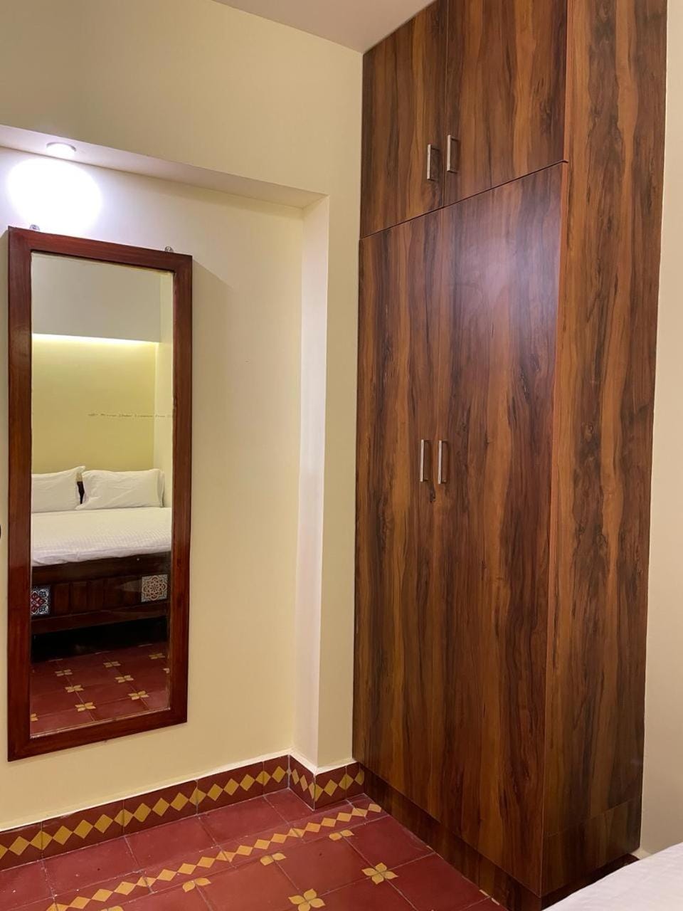 wardrobe