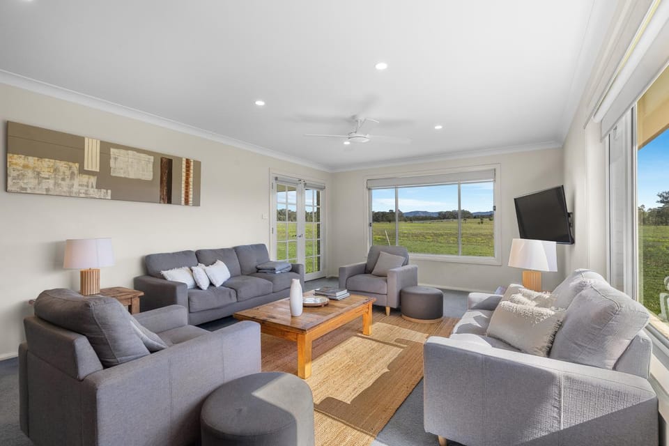 Madigan Cottages | Homestead Cottage House in Rothbury