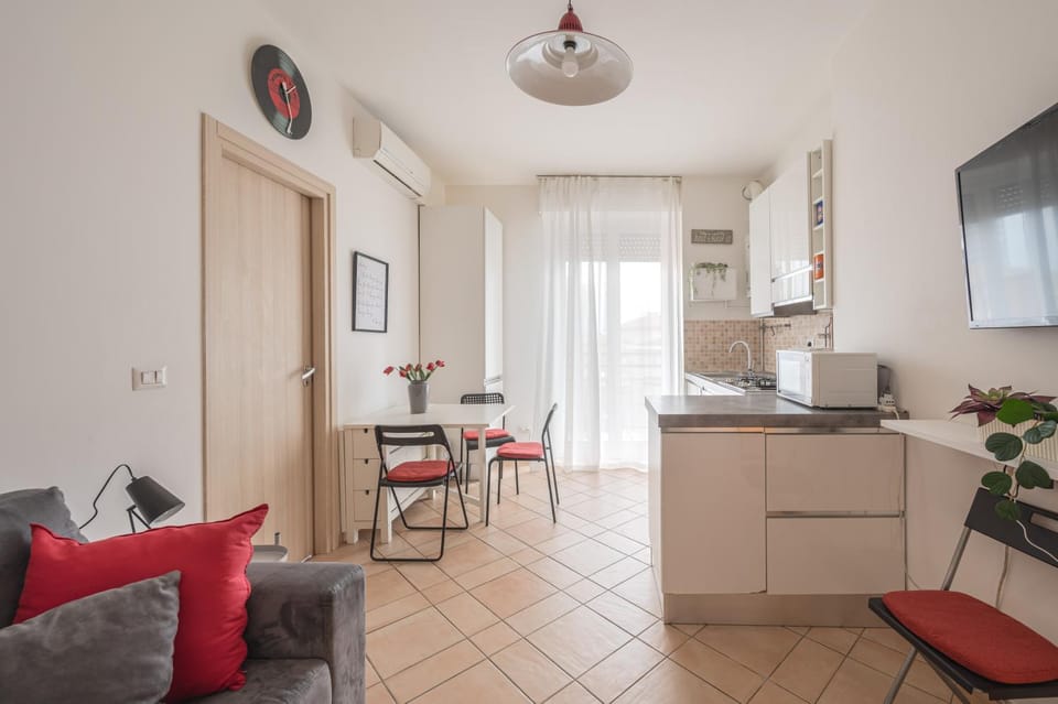 TV and multimedia, Living room, Dining area, minibar