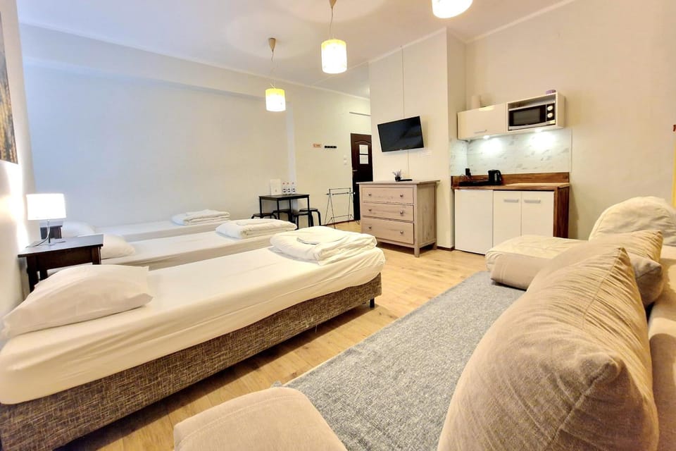 Apart HoStel Helvetia B&B Apartment hotel in Warsaw