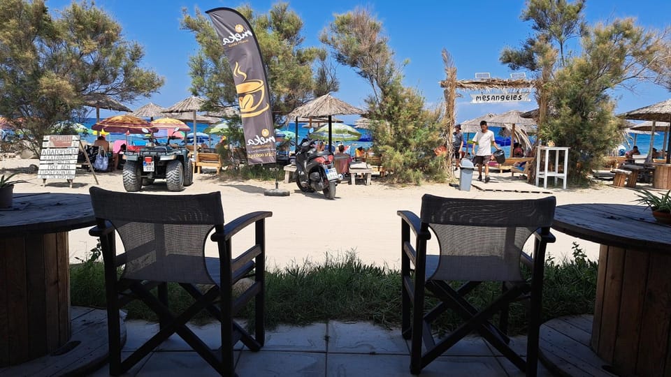 Restaurant/places to eat, Day, Beach