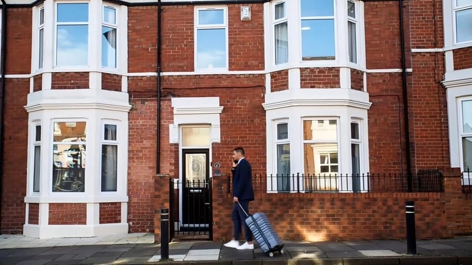 Property building, Facade/entrance, Day, People