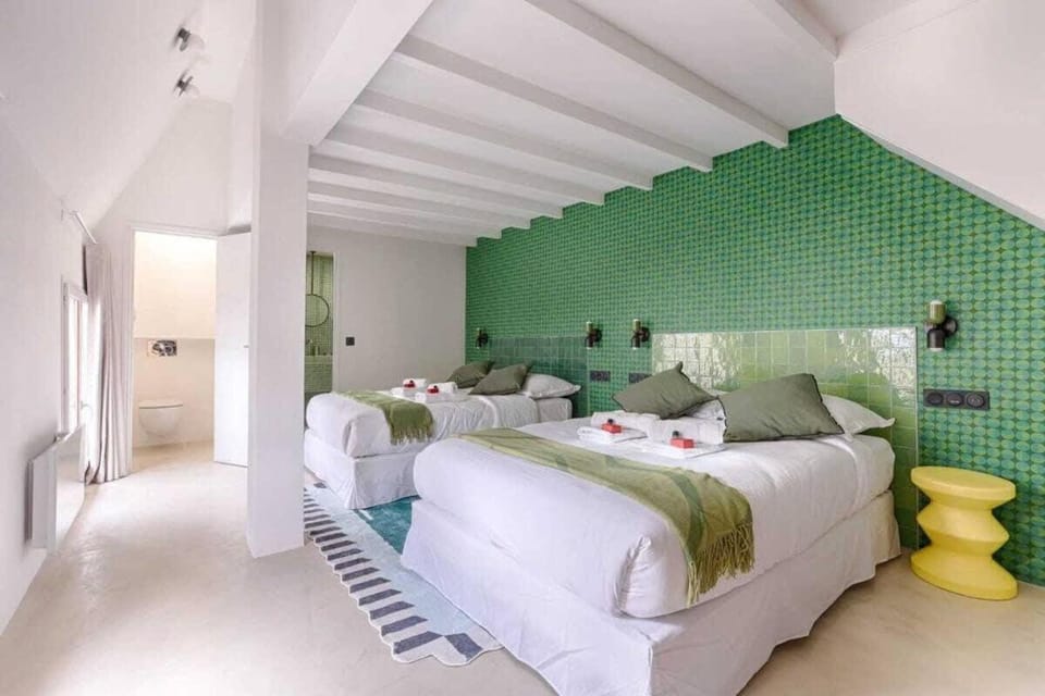 Les Halles - Luxurious & colorful 4BD for 16 guest Apartment in Paris