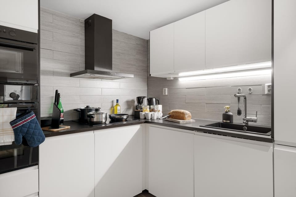 Coffee/tea facilities, Kitchen or kitchenette, Food and drinks, Food, stove