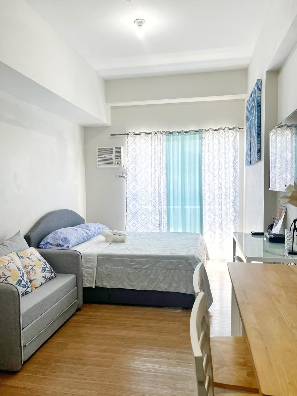 The Loop Studio at 5th floor Limketkai Mall infront Atrium Lucky 11 Apartment hotel in Cagayan de Oro
