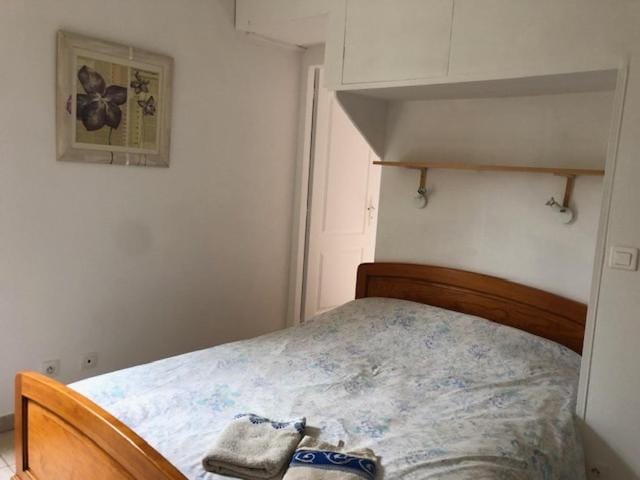 LA LAVANDIERE Famille Amis Relais Motards Bed and Breakfast in Narbonne