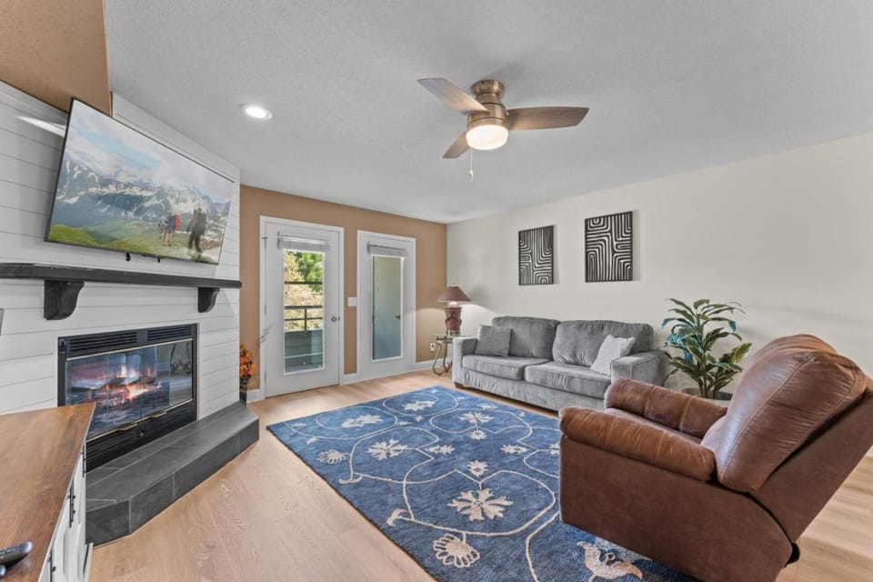 Dells Paradise At Lighthouse Cove Condominiums House in Lake Delton