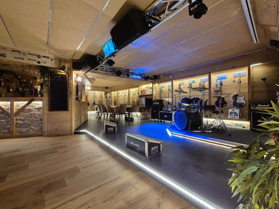 Lounge or bar