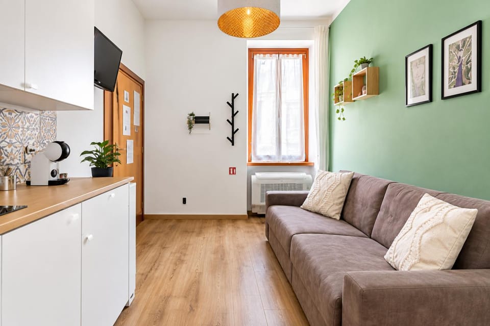 TV and multimedia, Kitchen or kitchenette, Living room