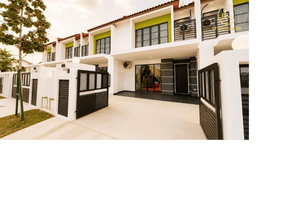 A17 Tebing Dato Onn 7 House in Johor Bahru