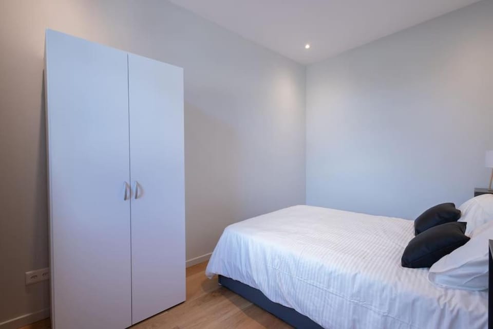 Bed, Bedroom, wardrobe