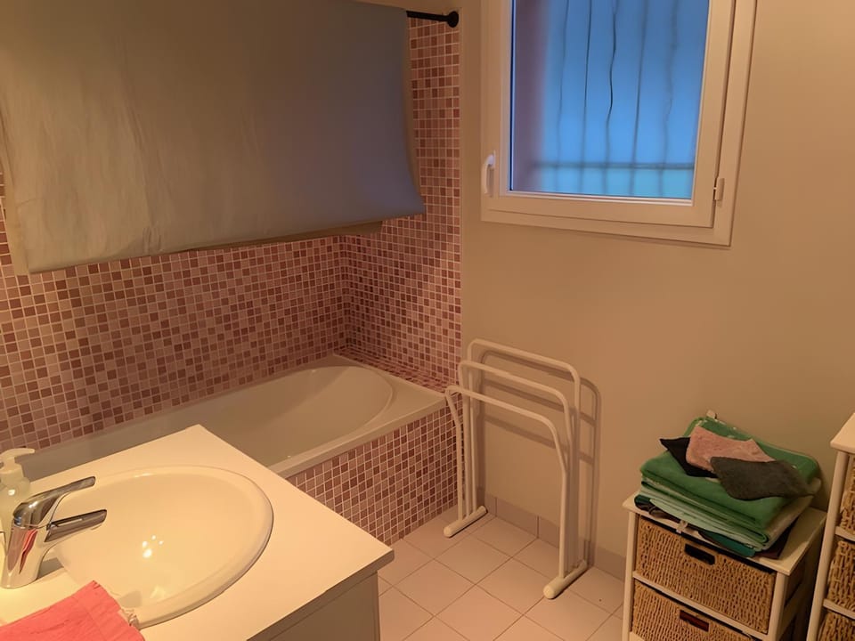 Bathroom, Living room