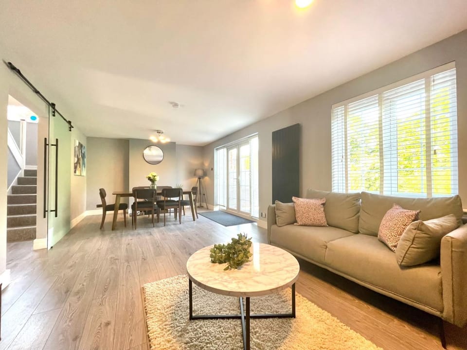 Lounge or bar, Dining area