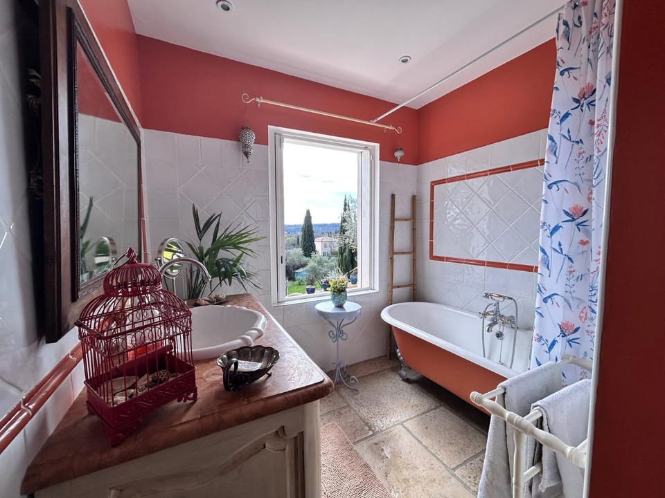 Bathroom, Bath