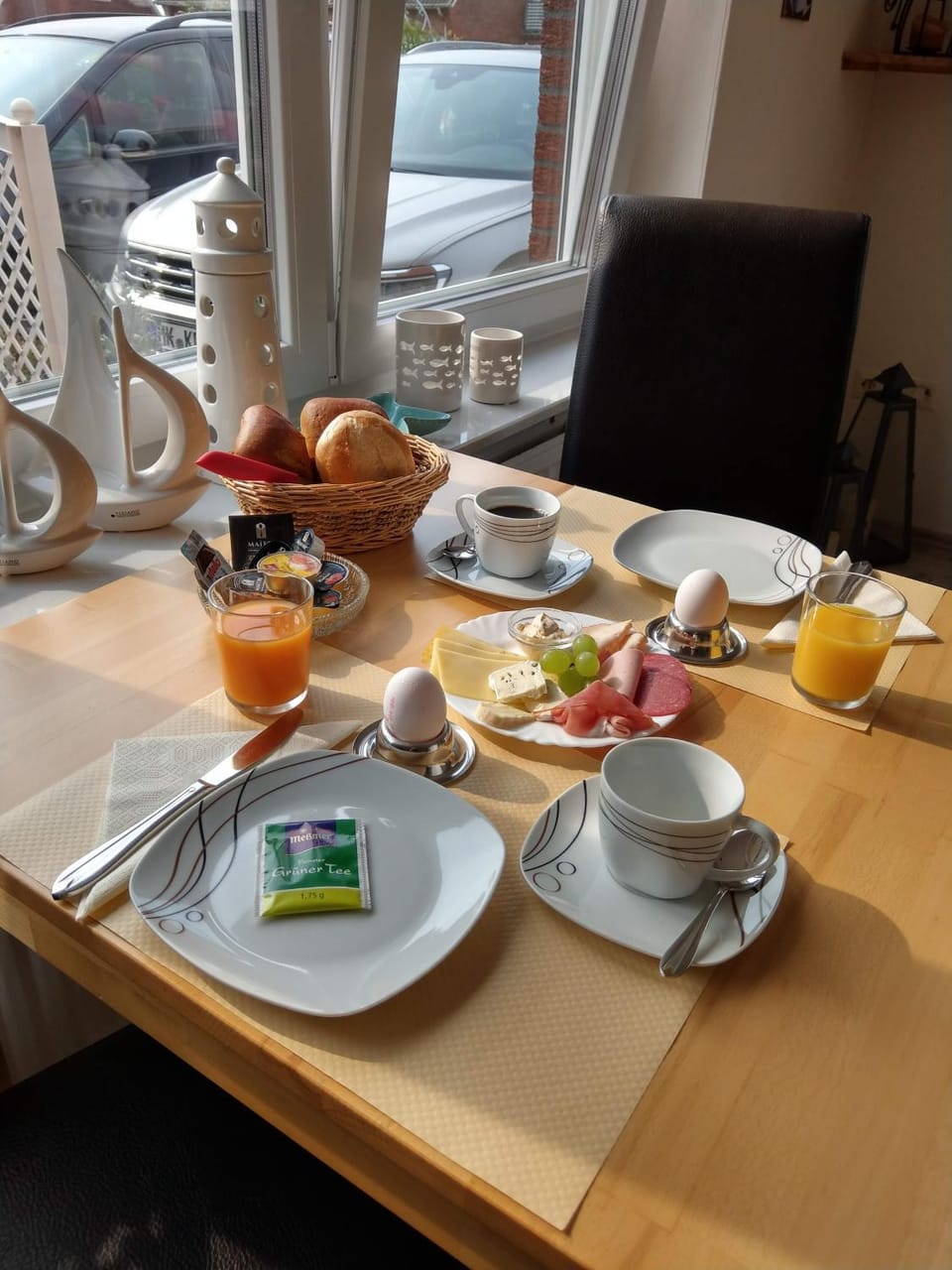Food and drinks, Food, Breakfast, Continental breakfast