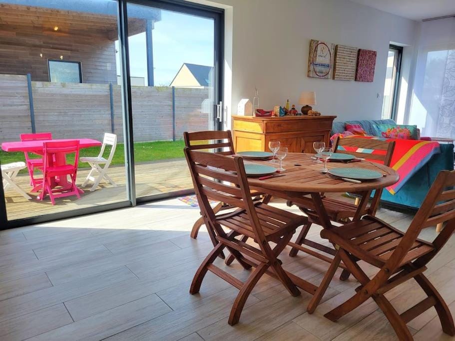 View (from property/room), Balcony/Terrace, Dining area