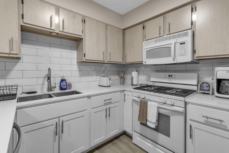 Central Downtown Living House in Buffalo