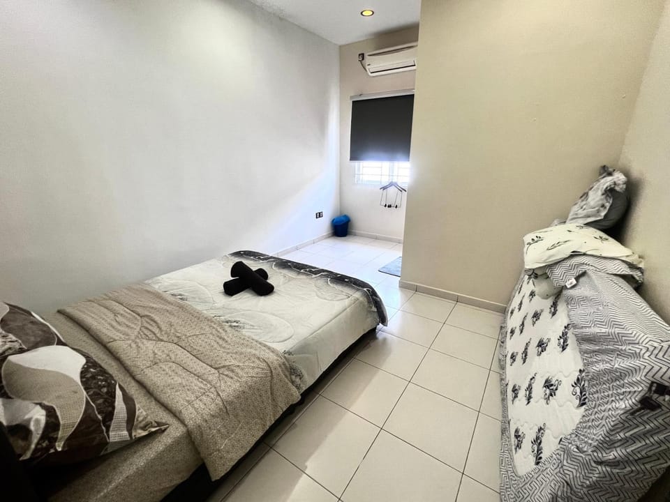 Lovely Homestay Austin Setia Indah 911 House in Johor Bahru