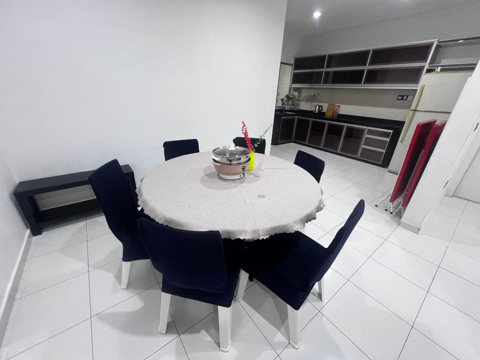 Lovely Homestay Austin Setia Indah 911 House in Johor Bahru