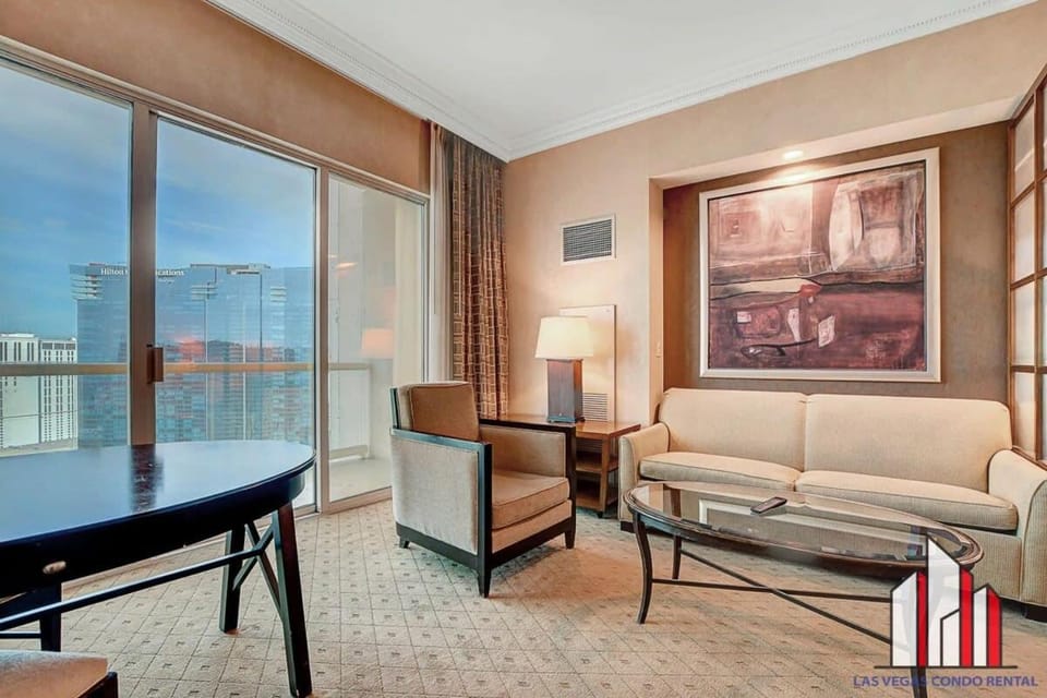 MGM Signature-38-617 Top floor F1 View Balcony House in Las Vegas Strip