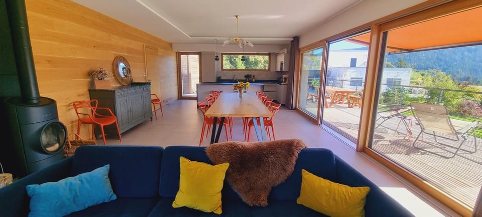 Communal lounge/ TV room, Balcony/Terrace, Living room, Dining area