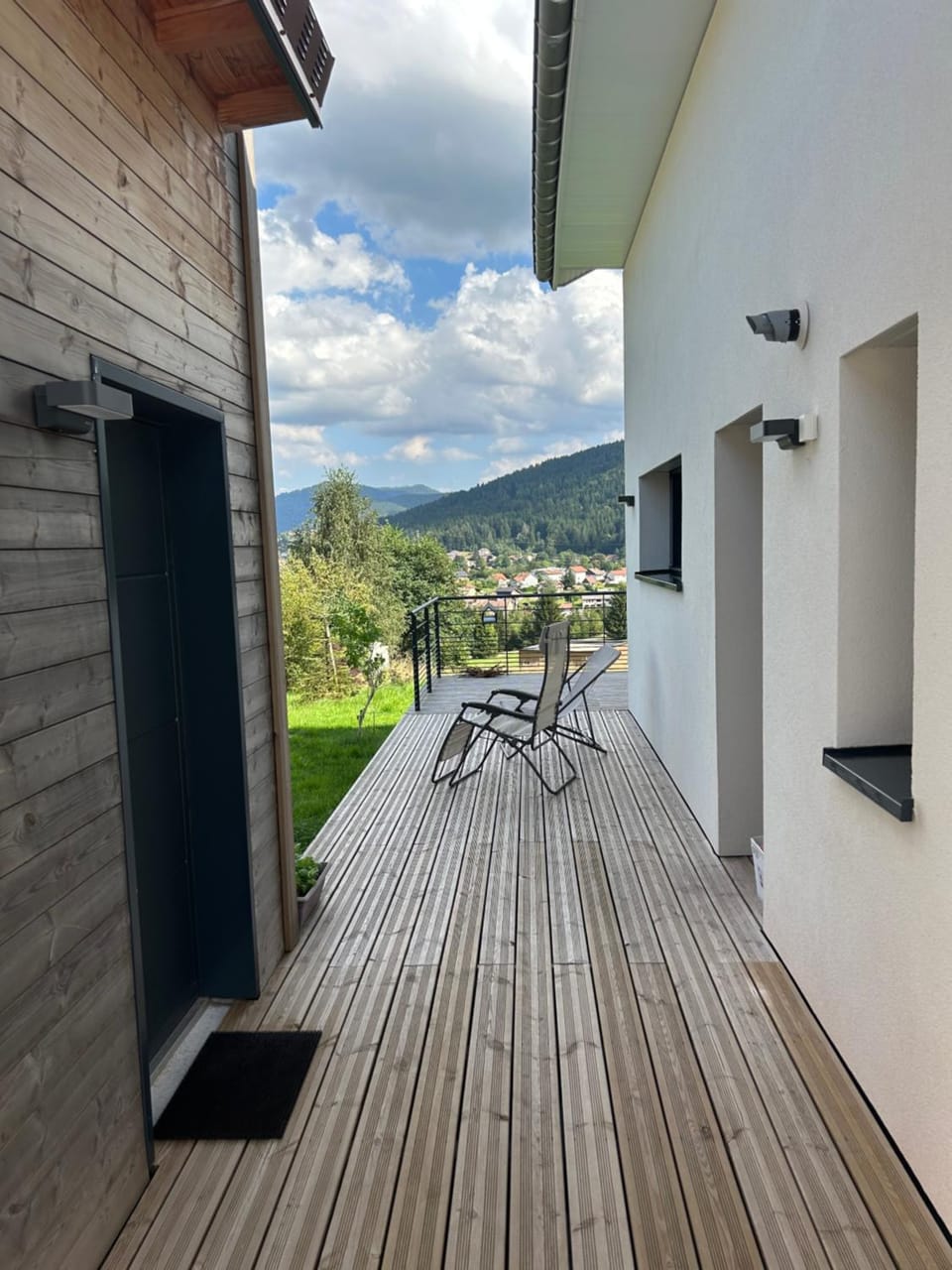 Day, Natural landscape, Balcony/Terrace, Mountain view