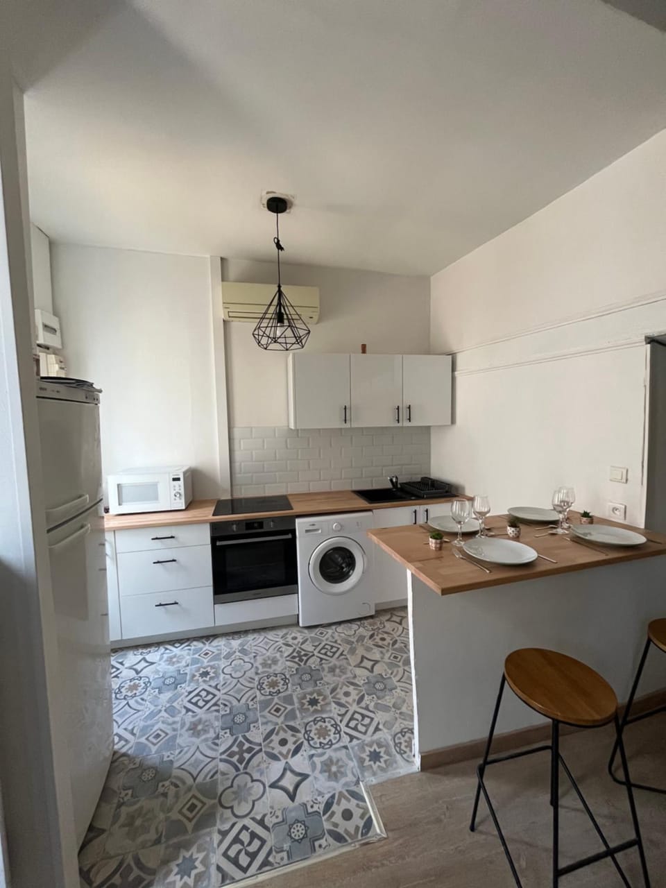 Kitchen or kitchenette