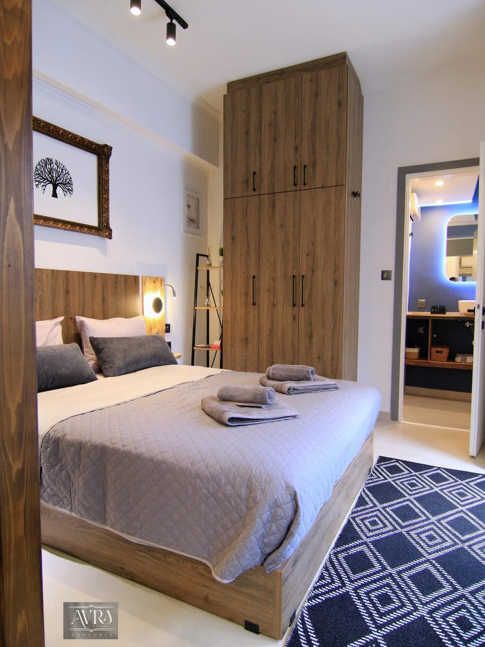 Bed, Photo of the whole room, Bedroom, wardrobe