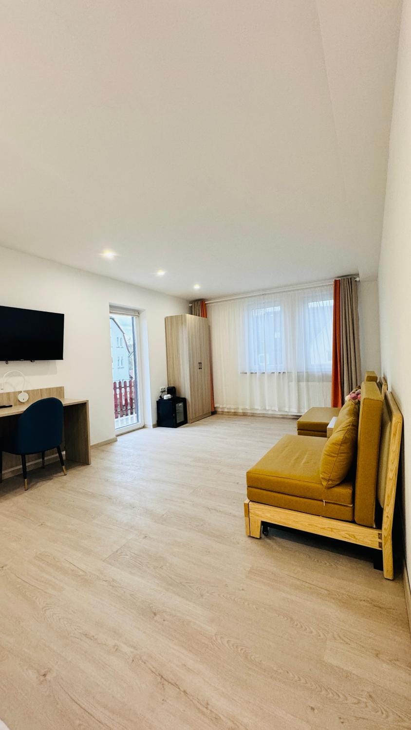 TV and multimedia, Bedroom, wardrobe