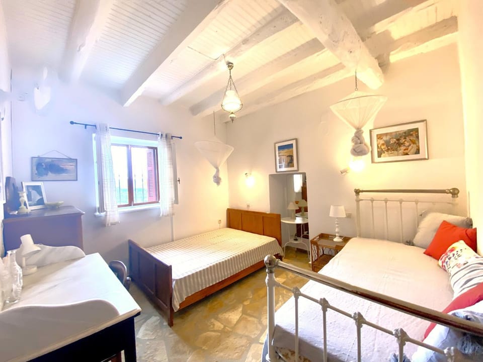Magnolia Country Estate 200year old stone house Apartment in Corfu, Greece