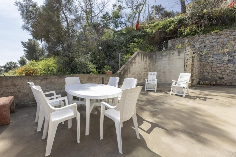 Patio, Garden, View (from property/room), Dining area, Garden view, sunbed