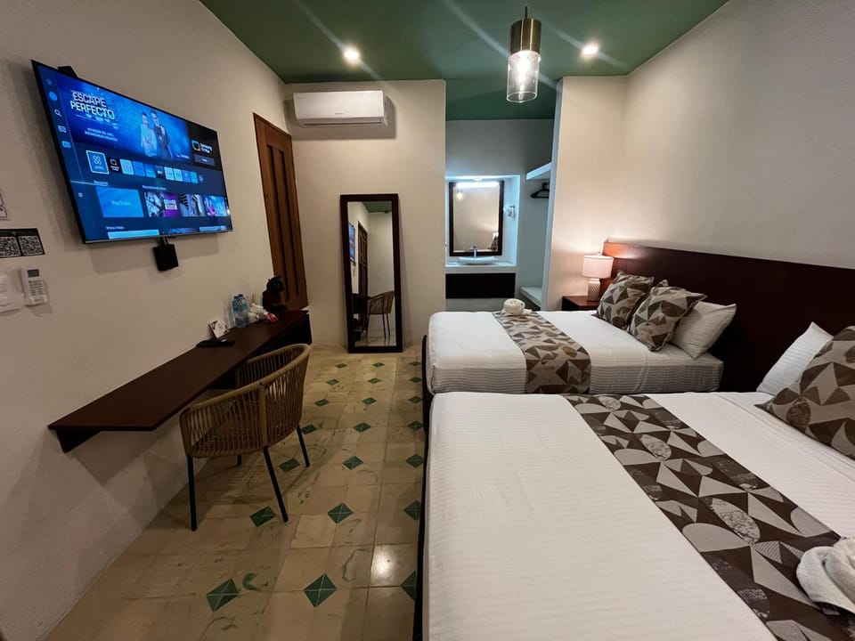 Bed, TV and multimedia, Photo of the whole room, Bedroom, air conditioner
