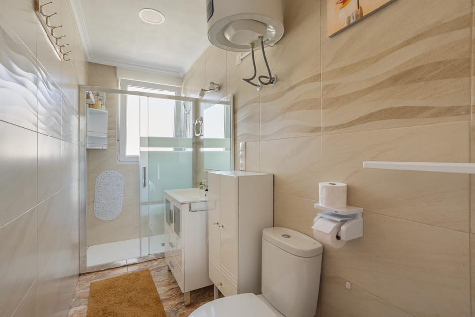 Shower, Toilet, Bathroom, bidet, hair dryier