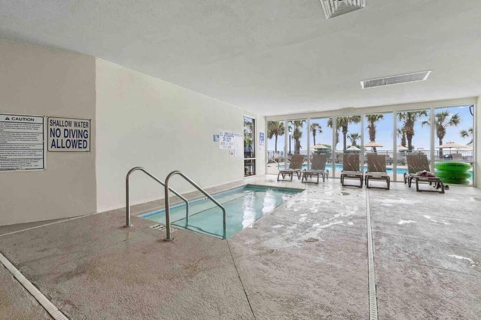Tranquil Palms-Oceanfront Condo Apartment in Myrtle Beach