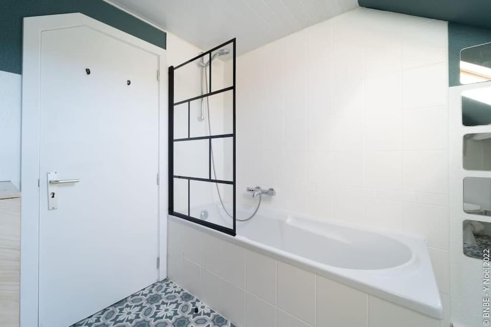 At the water's edge, warmthy Dinant - Small price Apartment in Dinant