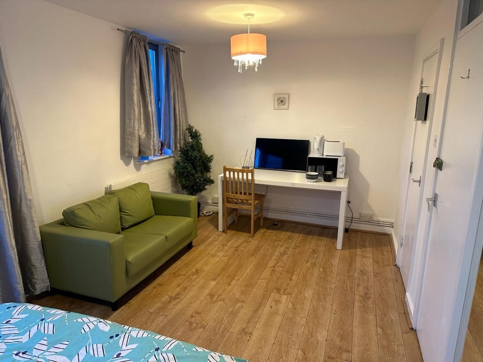 TV and multimedia, Seating area