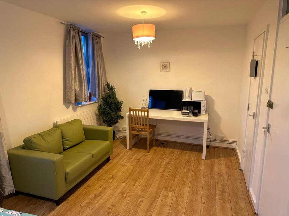 TV and multimedia, Seating area