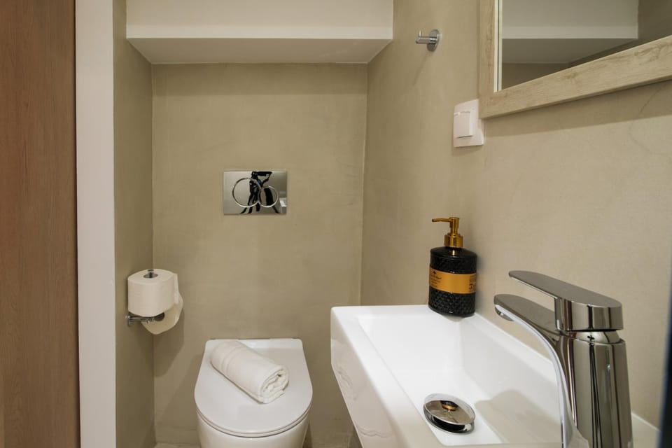 Toilet, Bathroom
