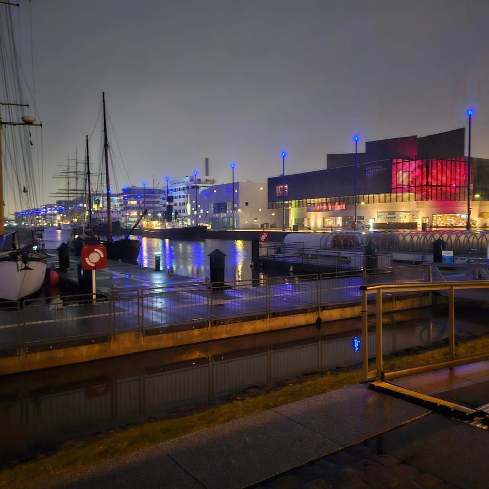 Nearby landmark, Night, Activities, City view, Lake view, River view