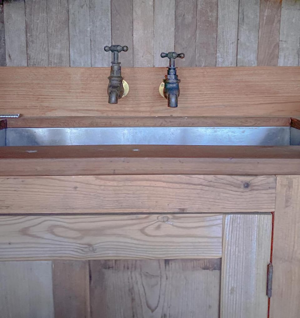 The cabin at Abberley Glamping Cabin in Wyre Forest District