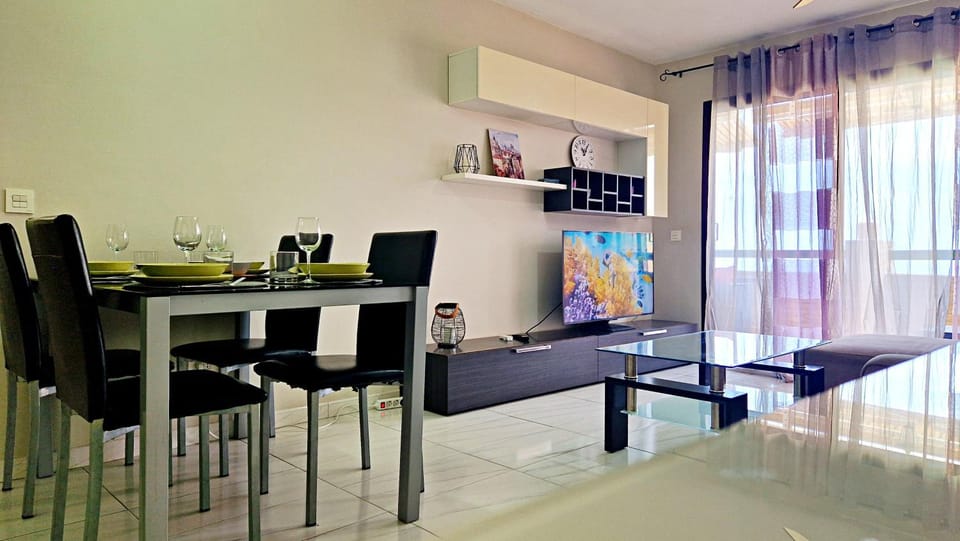 TV and multimedia, Living room, Dining area