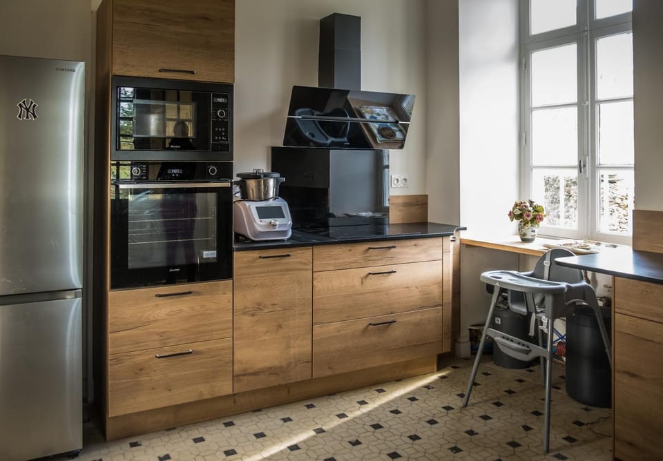 Kitchen or kitchenette