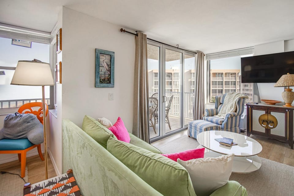 Fort Myers Beach Studio - Sunset & Ocean Views! Apartment in Estero Island
