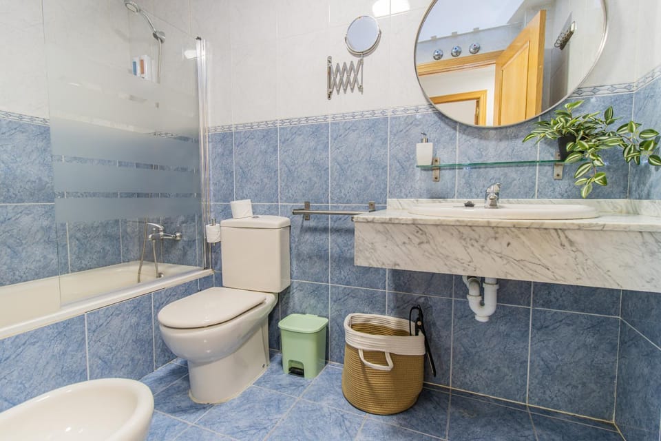 Toilet, Bathroom, Bath