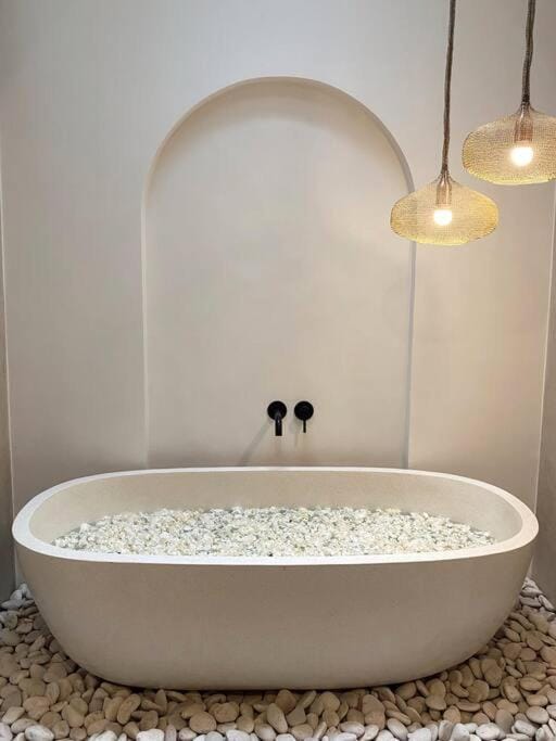 Villa EL NIS - LEGIAN - 4 Bedroom - 4 Bathroom - Luxury Villa in Kuta