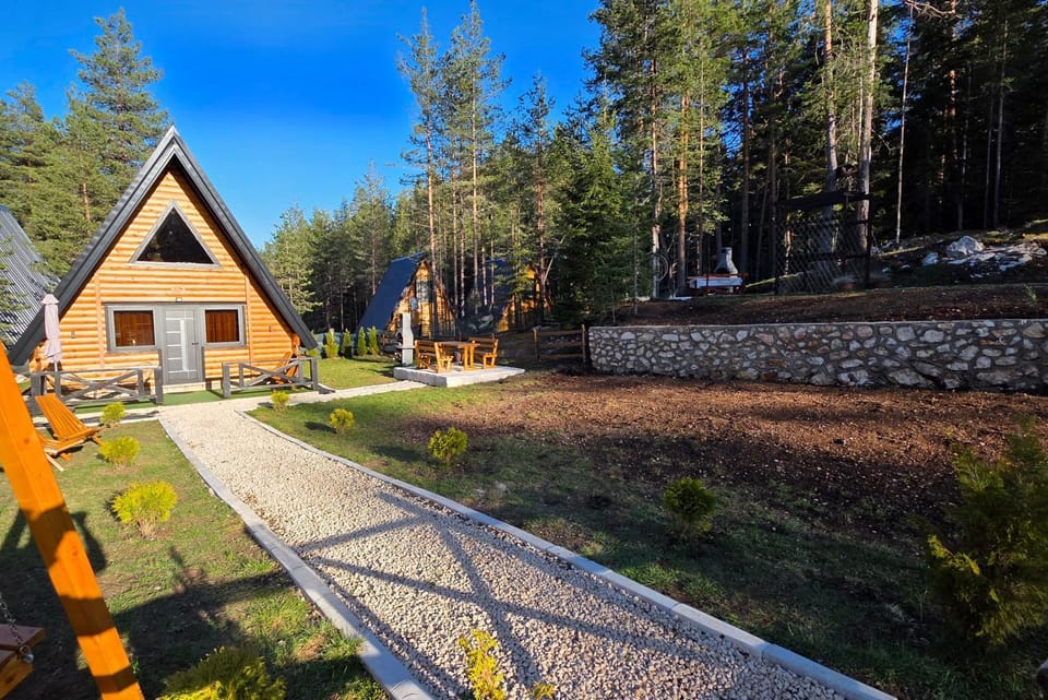 Pine forest-Black Chalet in Montenegro