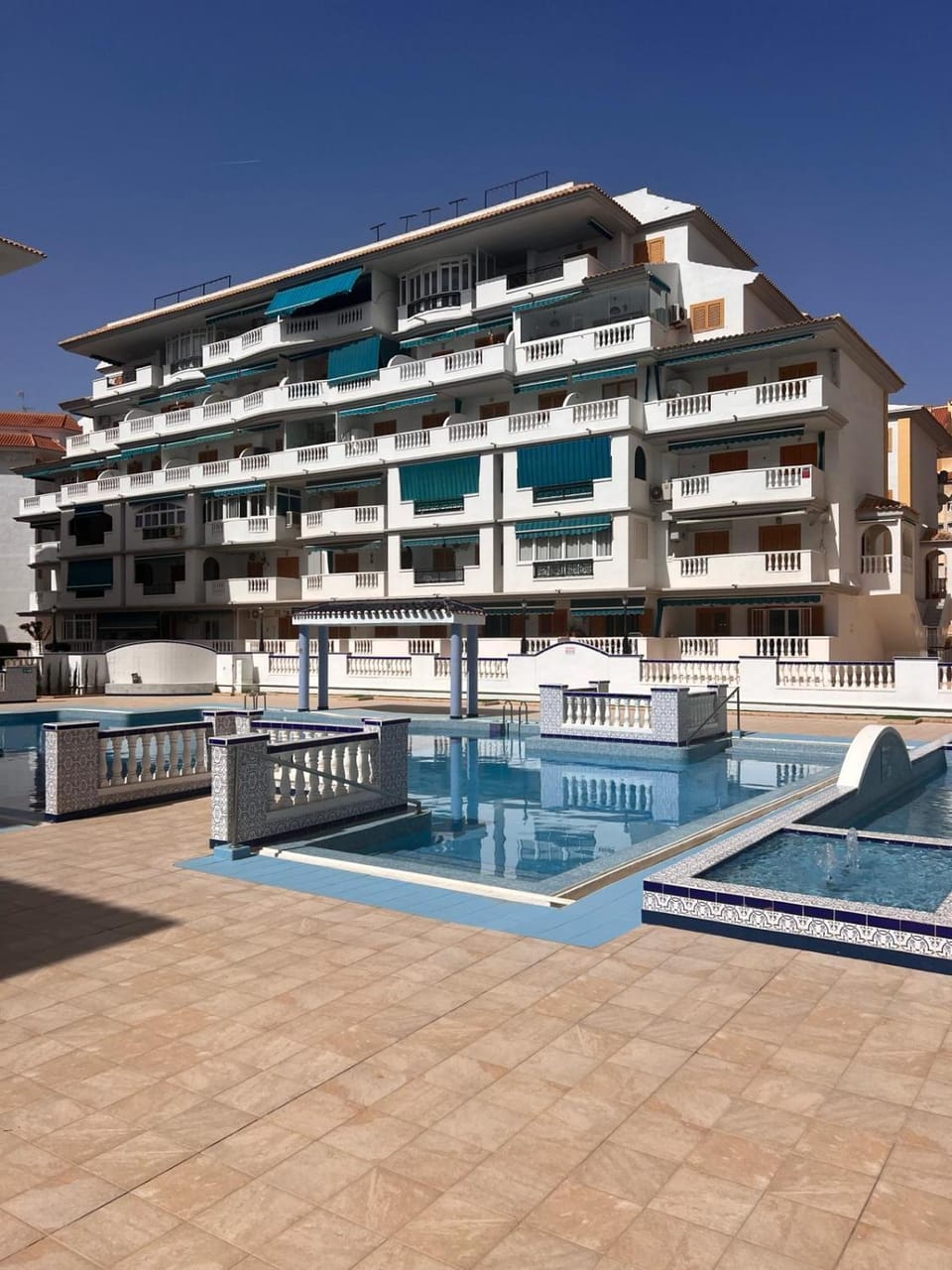 Property building, Day, Pool view, Swimming pool