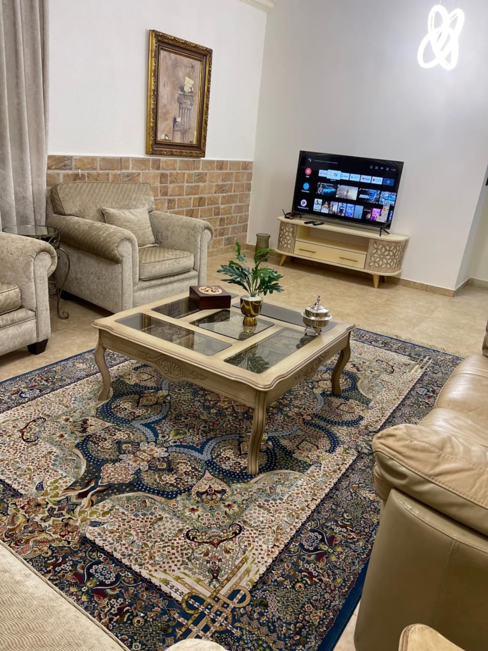 Beautiful & Cozy Newly remodeled 2 Bedroom Apartment in Africa